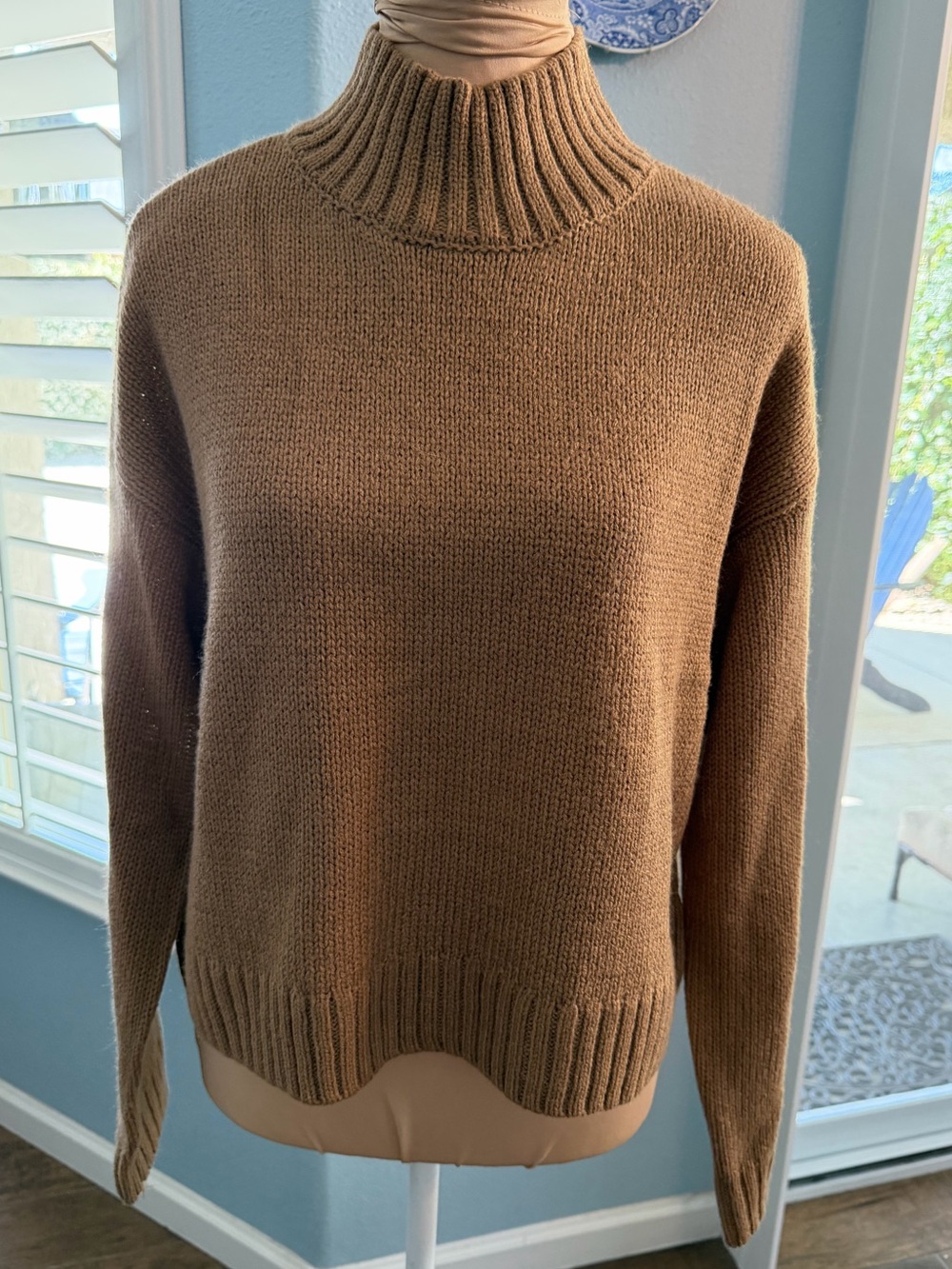 NWT- Tommy Jeans-Classic Cotton Turtleneck Sweater in Butterscotch 
Slight crop